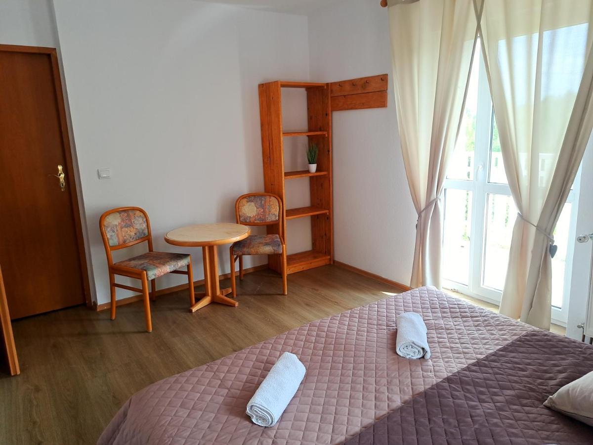 Bed and Breakfast Gorskie Zacisze Боровице Экстерьер фото